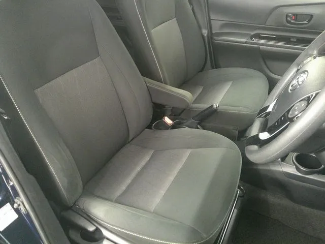 トヨタ　アクア