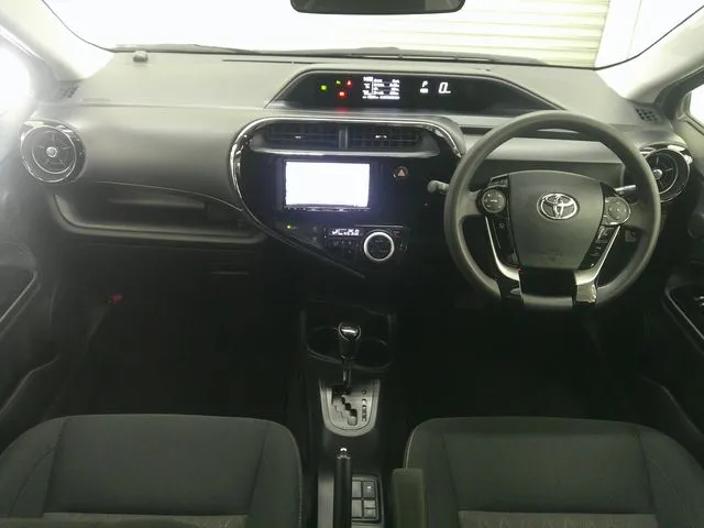 トヨタ　アクア