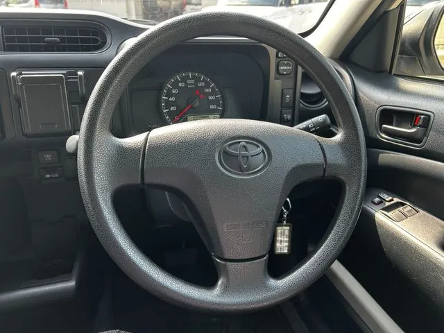 プロボックスバン 2WD(トヨタ)の車両写真