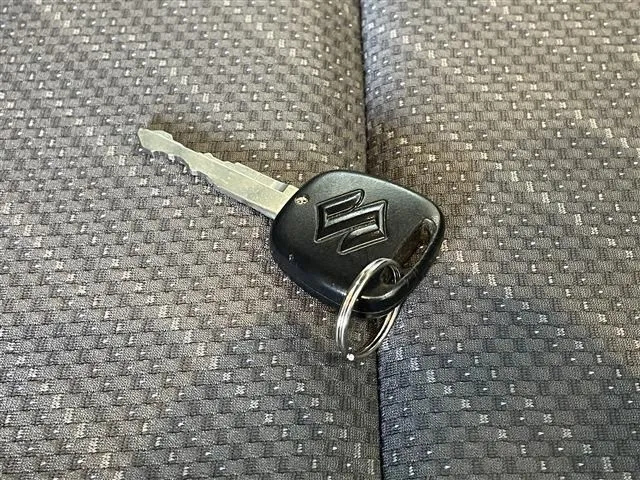 キャリイトラック　４ＷＤ（スズキ）の車両写真