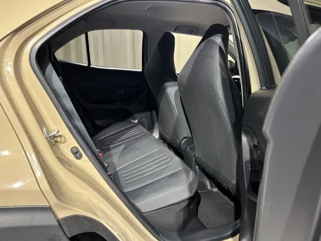 ヤリスクロス　ハイブリッド（トヨタ）の車両写真