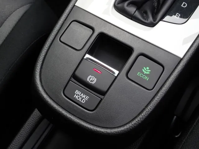 フィット e:HEV(ホンダ)の車両写真