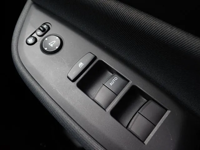 フィット e:HEV(ホンダ)の車両写真