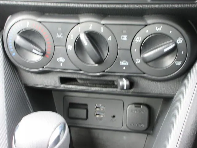 マツダ　ＭＡＺＤＡ２