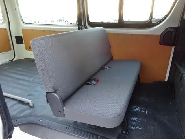 ハイエースバン　４ＷＤ（トヨタ）の車両写真