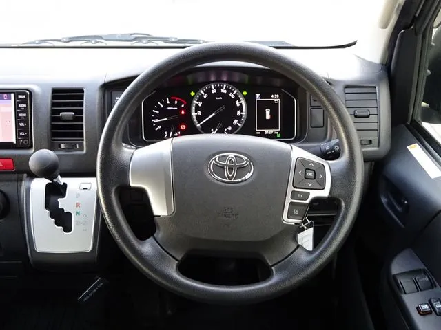 ハイエースバン　４ＷＤ（トヨタ）の車両写真