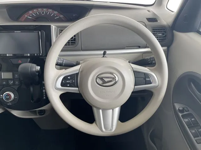 タント(ダイハツ)の車両写真