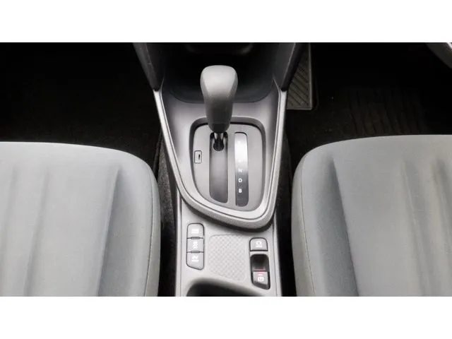 ヤリスクロス ハイブリッド(トヨタ)の車両写真