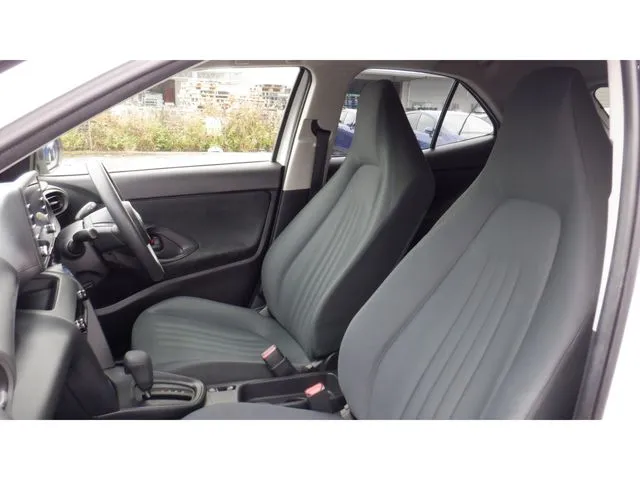 ヤリスクロス ハイブリッド(トヨタ)の車両写真