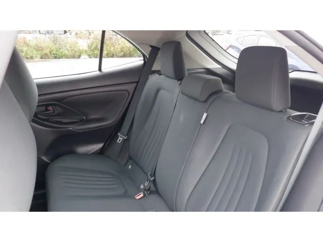 ヤリスクロス ハイブリッド(トヨタ)の車両写真