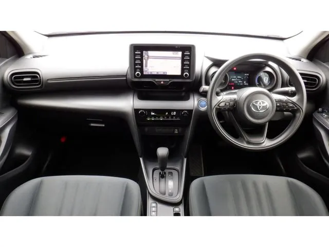 ヤリスクロス ハイブリッド(トヨタ)の車両写真