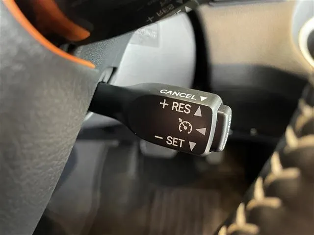 シエンタ　ハイブリッド（トヨタ）の車両写真