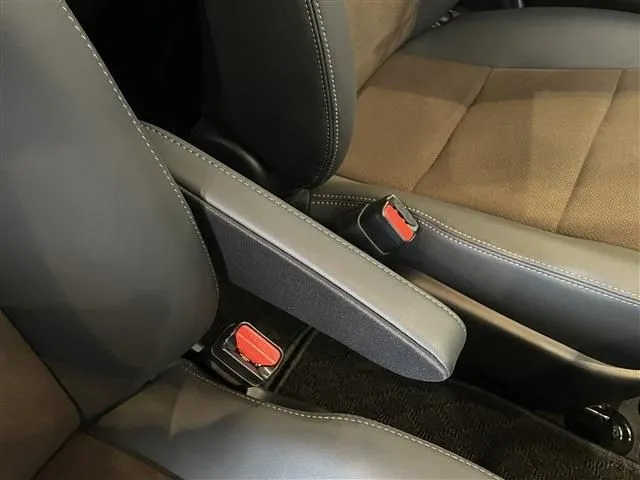 シエンタ　ハイブリッド（トヨタ）の車両写真