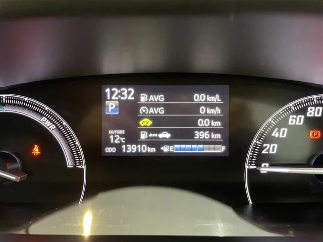 シエンタ　ハイブリッド（トヨタ）の車両写真