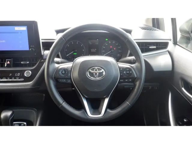 トヨタ　カローラ　ツーリング　ハイブリッド