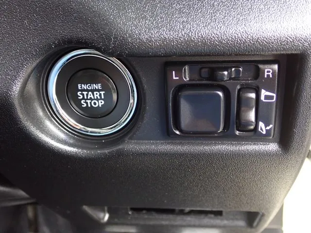 ジムニー 4WD(スズキ)の車両写真