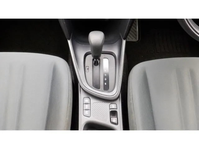 ヤリスクロス　ハイブリッド（トヨタ）の車両写真