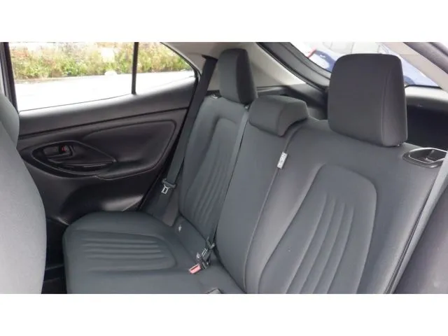 ヤリスクロス　ハイブリッド（トヨタ）の車両写真