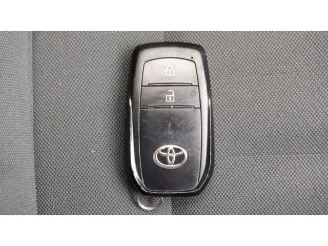 ヤリスクロス　ハイブリッド（トヨタ）の車両写真