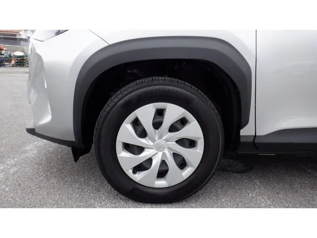 ヤリスクロス　ハイブリッド（トヨタ）の車両写真