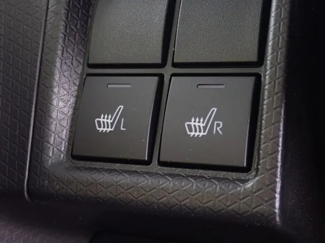 タント　ファンクロス（ダイハツ）の車両写真