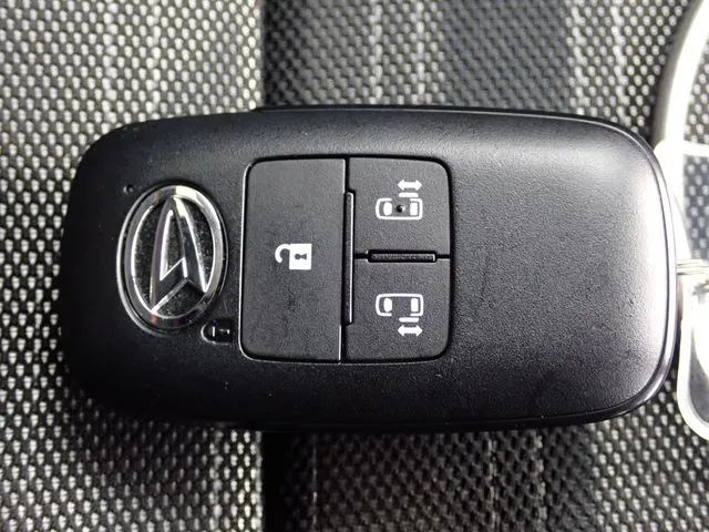 タント　ファンクロス（ダイハツ）の車両写真