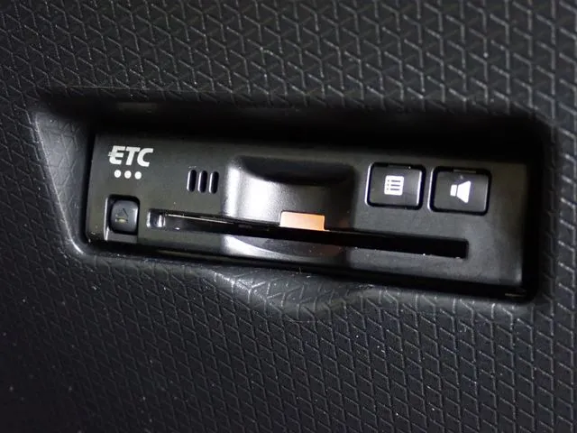 タント　ファンクロス（ダイハツ）の車両写真