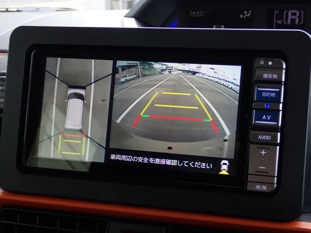 タント　ファンクロス（ダイハツ）の車両写真