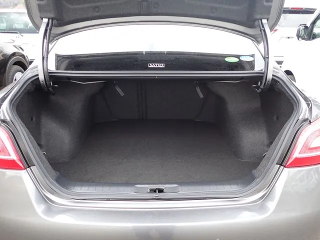 ニッサン　ティアナ