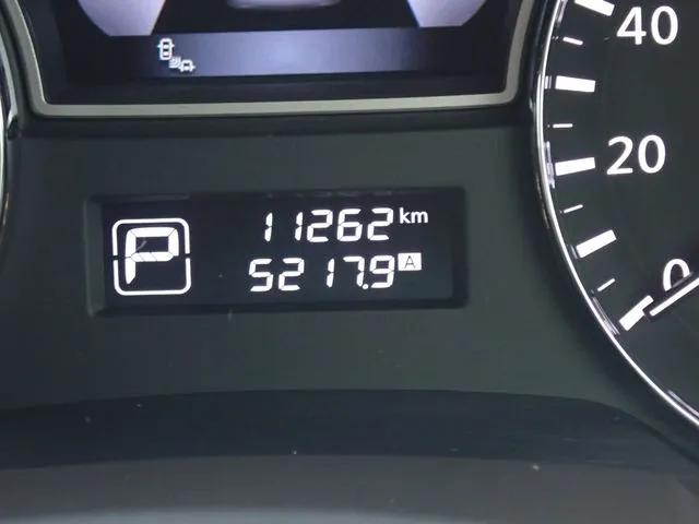 ニッサン　ティアナ