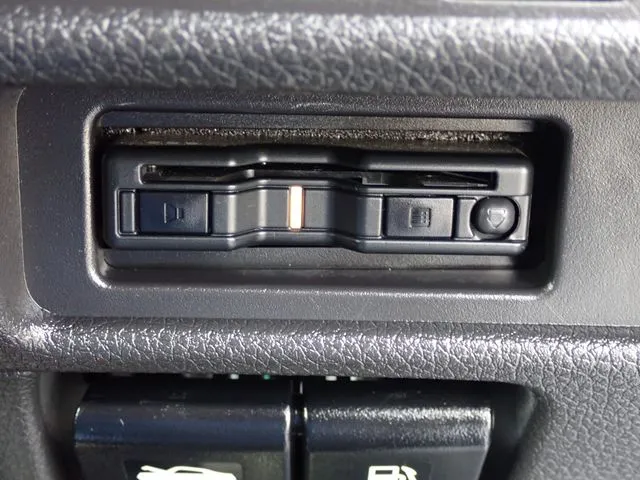 ニッサン　エクストレイル　４ＷＤ