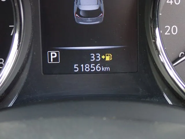 ニッサン　エクストレイル　４ＷＤ