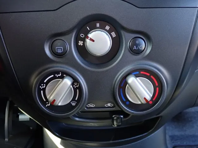 ノート（ニッサン）の車両写真