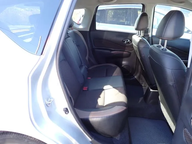 ノート(ニッサン)の車両写真