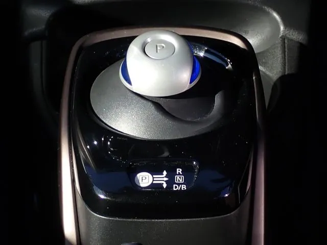 ノート(ニッサン)の車両写真