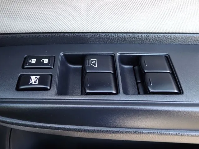 ノート(ニッサン)の車両写真