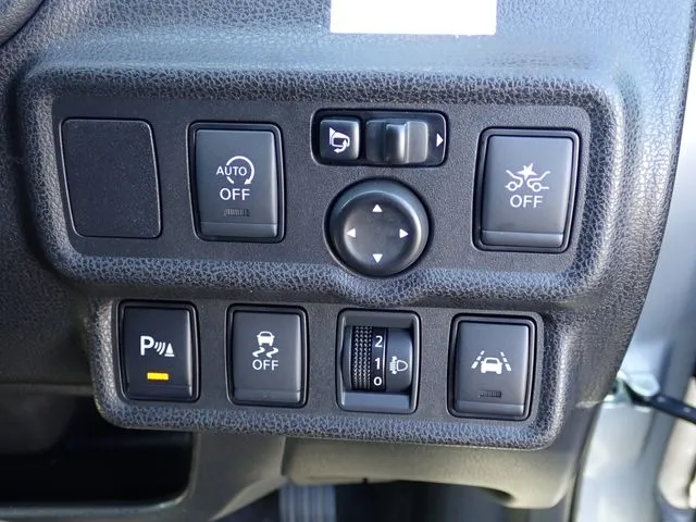 ノート(ニッサン)の車両写真