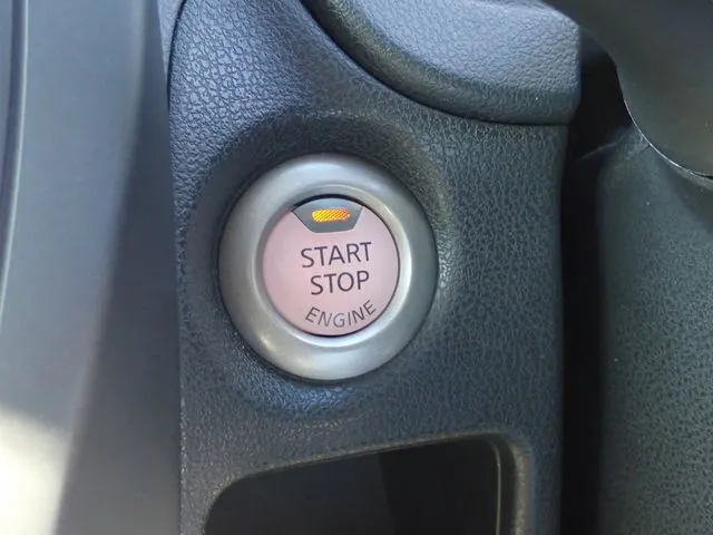 ノート(ニッサン)の車両写真