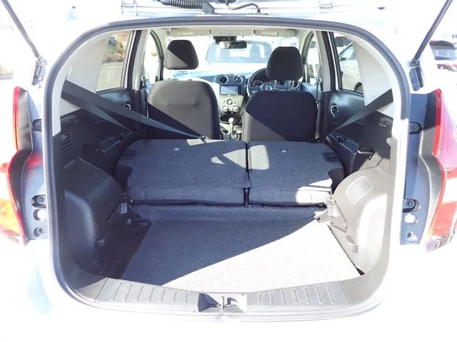 ノート(ニッサン)の車両写真