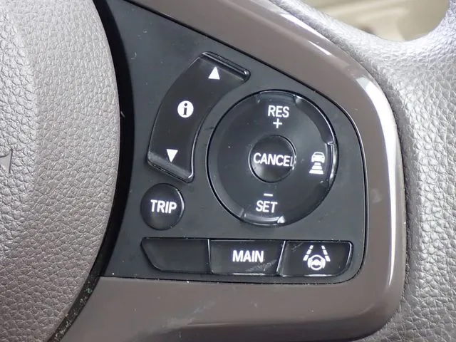 N BOX(ホンダ)の車両写真