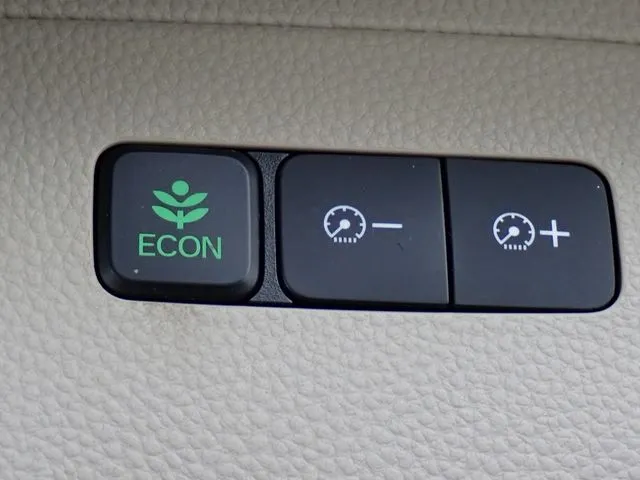 N BOX(ホンダ)の車両写真