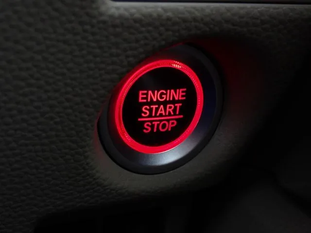 N BOX(ホンダ)の車両写真