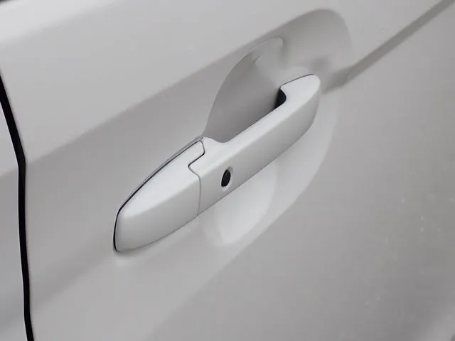 N BOX(ホンダ)の車両写真