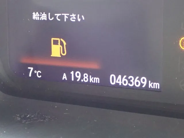 N BOX(ホンダ)の車両写真