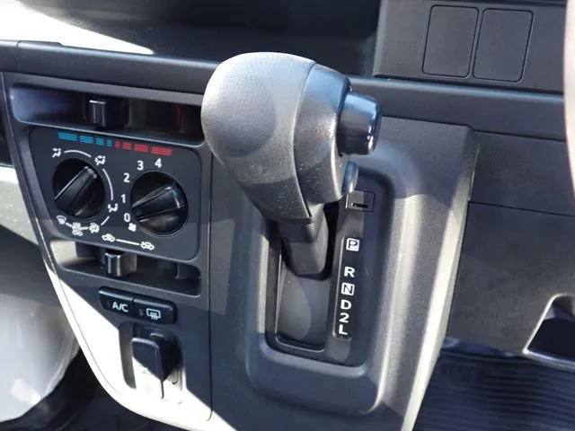 ハイゼットカーゴ（ダイハツ）の車両写真