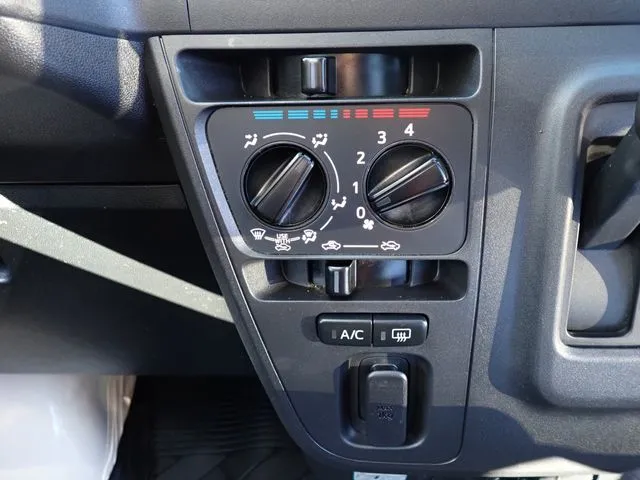 ハイゼットカーゴ（ダイハツ）の車両写真