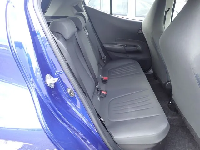 アクア(トヨタ)の車両写真