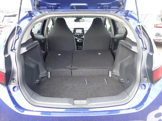 アクア(トヨタ)の車両写真