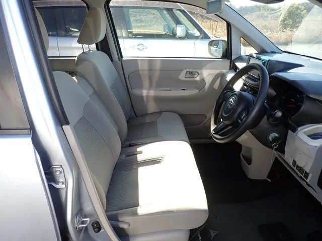 ダイハツ　ムーヴ