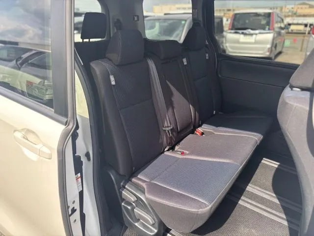 ノア（トヨタ）の車両写真